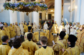 Святіший Патріарх Кирил звершив Літургію в храмі на честь ікони Божої Матері «Всіх скорботних Радість» на Великій Ординці