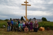Crucea în memoria victimelor represiunilor a fost instalată pe locul fostului lagăr de concentrare din regiunea Arhanghelsk