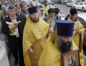 150-летие со дня рождения преподобного Серафима Вырицкого в Санкт-Петербурге отметили межприходским крестным ходом