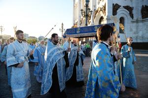 Предстоятель Русской Церкви совершил утреню с чином Погребения Пресвятой Богородицы в Храме Христа Спасителя