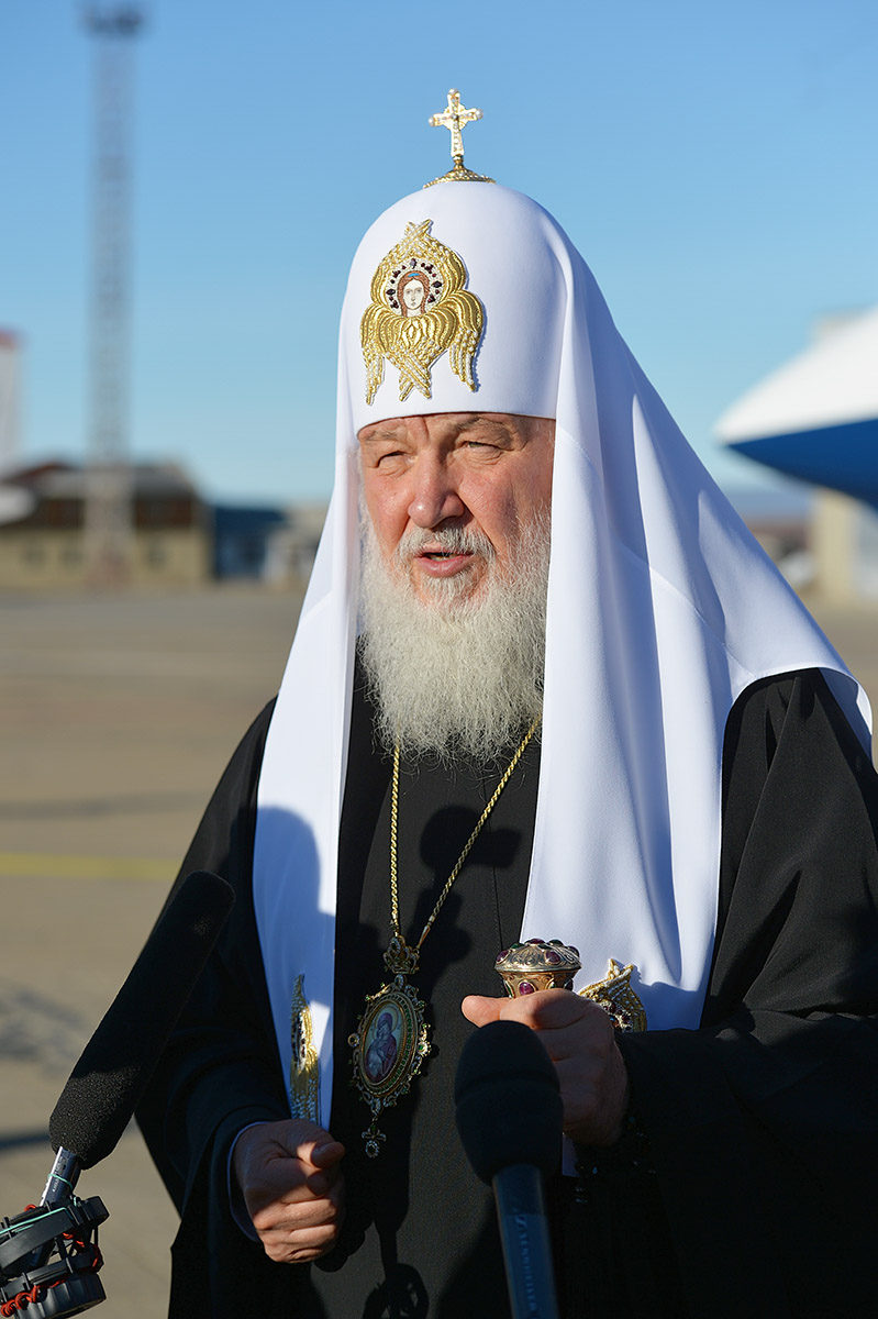 Vizita Patriarhului la Eparhia de Anadyr. Sosirea. Sfințirea pietrei de temelie în fundamentul bisericii în Pevek