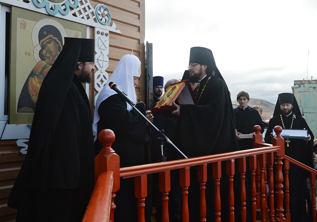 Патриарший визит в Якутскую епархию. Посещение поселка Тикси