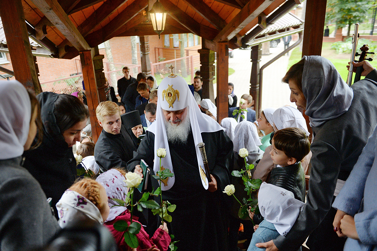 Патриаршее служение на подворье Зачатьевского ставропигиального монастыря в подмосковной Барвихе