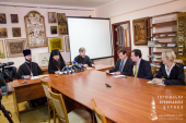Представники синодальних відділів Української Православної Церкви провели брифінг, присвячений проблемі порушень прав віруючих