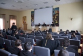 La seminarul de teologie „Sfântul ierarh Nicolae” din Ugreșa a avut loc consfătuirea șefilor departamentelor pentru misionarism ale eparhiilor de pe teritoriul districtului federal Centru