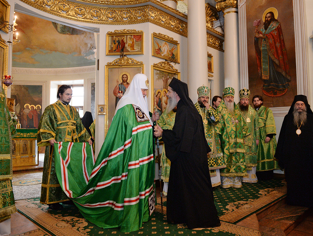 Патриаршее служение в день памяти прп. Силуана Афонского в Даниловом ставропигиальном монастыре