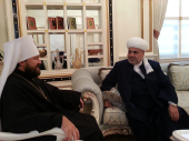Președintele Departamentului pentru relațiile externe bisericești s-a întâlnit cu președintele Direcției musulmanilor din Caucaz sheikh ul islam-ul Allahshukur Pasha-zade