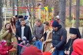Олимпийские чемпионы построили и открыли спортивную площадку при Пантелеимоновом храме Екатеринбурга