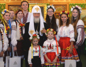 Предстоятель Русской Православной Церкви встретился с юными паломниками с Украины