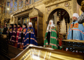 У день свята Казанської ікони Божої Матері Предстоятель Руської Церкви звершив Літургію в Успенському соборі Кремля