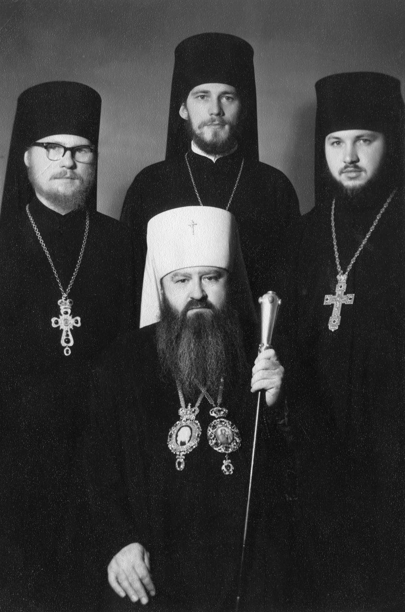 С митрополитом Никодимом (Ротовым). 1970-е гг.