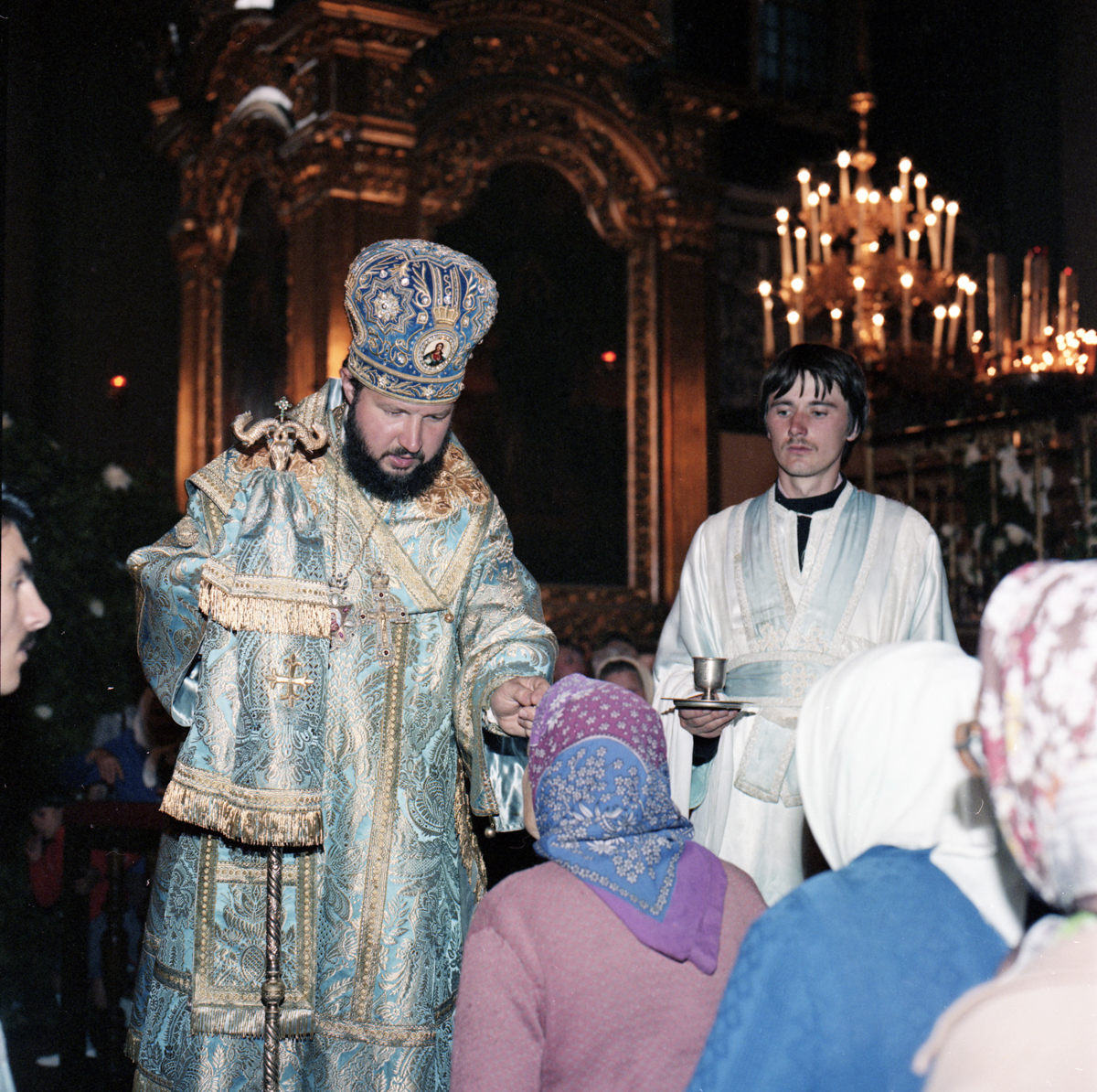 Всенощное бдение в Успенском кафедральном соборе г. Смоленска. 1990-е гг.