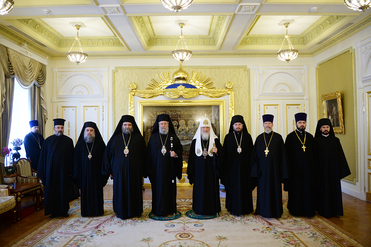 Встреча Святейшего Патриарха Кирилла с Блаженнейшим Архиепископом Новой Юстинианы и всего Кипра Хризостомом