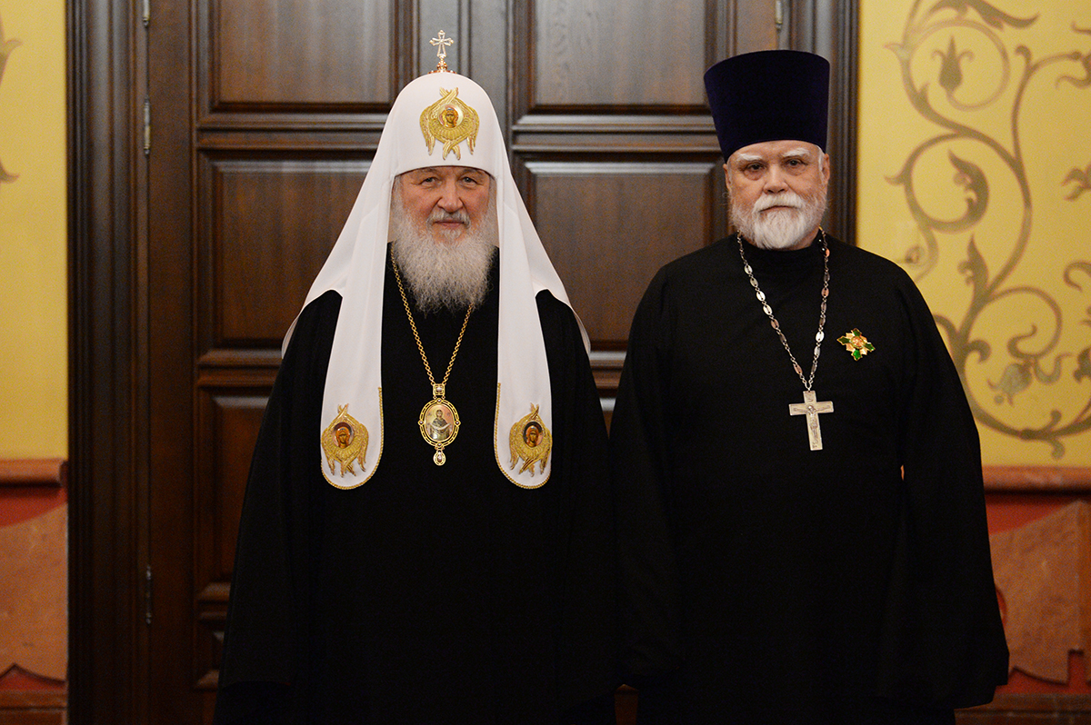 Награждение клириков Московской городской епархии, отмечающих памятные даты