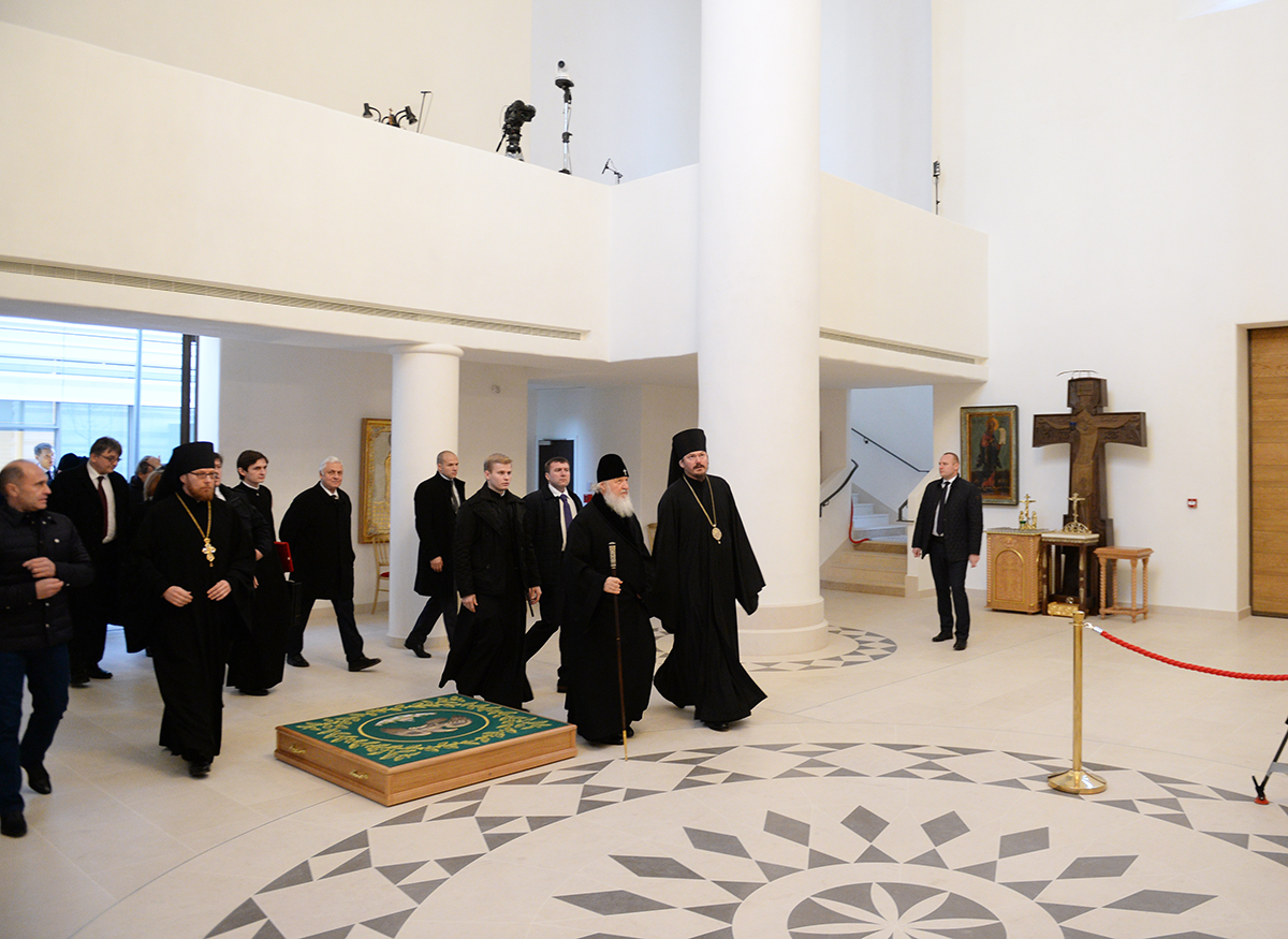Патриарший визит в Корсунскую епархию. Посещение Православного духовно-культурного центра в Париже