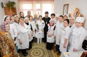 С пациентами и персоналом хосписа в Алма-Ате встретился глава Казахстанского митрополичьего округа