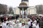 В навечерие Богоявления глава Православной Церкви Молдовы совершил Литургию в Рождественском кафедральном соборе Кишинева