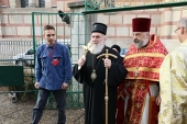 Святіший Патріарх Сербський Іриней звершив Літургію на подвір'ї Руської Церкви в Белграді