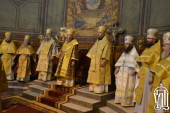Блаженніший митрополит Онуфрій звершив Літургію в кафедральному соборі Чернівців