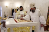 Архиепископ Петропавловский Артемий освятил Троицкий храм в г. Елизово Камчатского края
