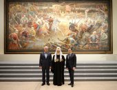 Святіший Патріарх Кирил відвідав виставку художника В.І. Нестеренка в Москві