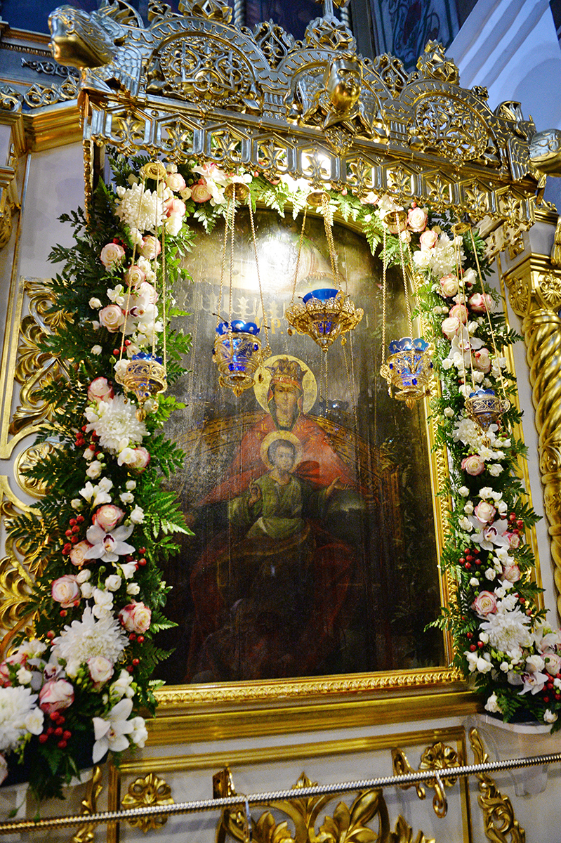 Патріарше служіння в день 100-річчя віднайдення Державної ікони Божої Матері в Казанському храмі в Коломенському м. Москви