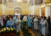 Святейший Патриарх Кирилл совершил молебен у раки с мощами святителя Тихона в Донском монастыре