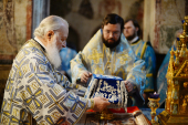 De sărbătoarea Bunei Vestiri a Preasfintei Născătoare de Dumnezeu Întâistătătorul Bisericii Ortodoxe Ruse a săvârșit Dumnezeiasca Liturghie în catedrala „Buna Vestire” din Kremlin, or. Moscova
