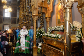 Святіший Патріарх Кирил звершив молебень біля раки з мощами святителя Тихона в Донському монастирі