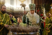 În ajunul sărbătorii Intrării Domnului în Ierusalim Sanctitatea Sa Patriarhul Chiril a săvârșit privegherea în catedrala „Hristos Mântuitorul”