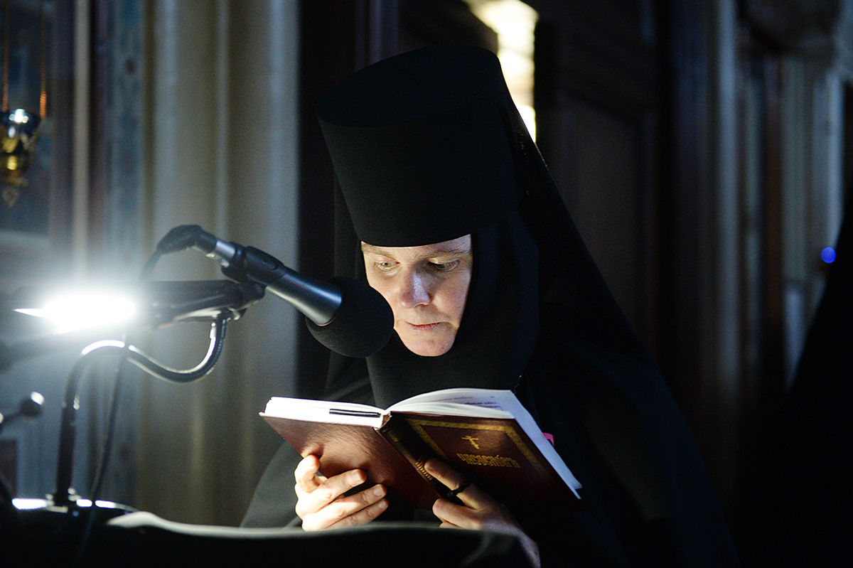 Slujirea Patriarhului în ajunul Marții Mari la mănăstirea „Sfântul Alexie, omul lui Dumnezeu”, or. Moscova