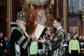 În Miercurea Mare Întâistătătorul Bisericii Ortodoxe Ruse a săvârșit Liturghia în catedrala „Hristos Mântuitorul”, or. Moscova