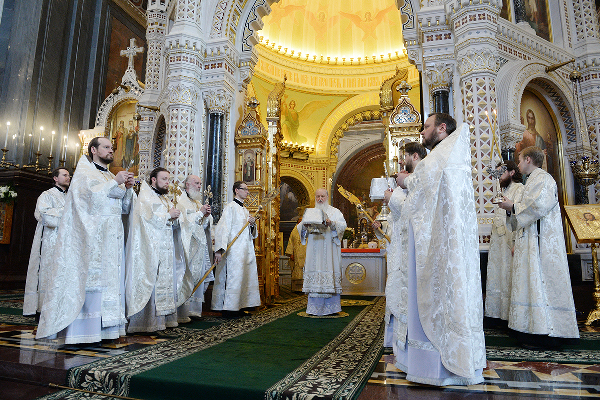 Патриаршее служение в Великую Субботу в Храме Христа Спасителя в Москве