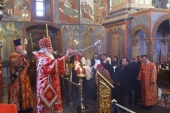 В день Радоницы первый викарий Святейшего Патриарха по городу Москве совершил Божественную литургию и панихиду в Архангельском соборе Московского Кремля