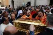 В Бари состоялась передача части мощей святителя Николая для принесения святыни в Русскую Православную Церковь
