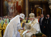 În Duminica a 2-a după Cincizecime Sanctitatea Sa Patriarhul Chiril a săvârșit Dumnezeiasca Liturghie în catedrala „Hristos Mântuitorul” și a condus hirotonia arhimandritului Axii (Lobov) în treapta de episcop de Nercinsk și Krasnokamensk