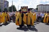В белорусской Лиде состоялся общегородской крестный ход, приуроченный к 100-летию начала гонений на Русскую Православную Церковь
