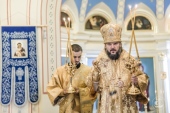 Архиепископ Петергофский Амвросий совершил Литургию в домовом храме особняка Юсуповых в Санкт-Петербурге