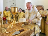 Предстоятель Русской Церкви совершил Литургию в Николо-Вяжищском ставропигиальном монастыре