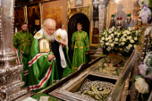 В канун дня памяти преподобного Сергия Радонежского Предстоятель Русской Церкви прибыл в Троице-Сергиеву лавру