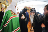 De sărbătoarea Icoanei Maicii Domnului de Kazan Întâistătătorul Bisericii Ortodoxe Ruse a săvârșit Dumnezeiasca Liturghie la mănăstirea din Șamordino cu hramul „Icoana Maicii Domnului de Kazan” a Cuviosului Abrozie de Optina