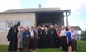 Иерарх Польской Православной Церкви посетил общину храма, захваченного раскольниками в селе Угринов на Волыни