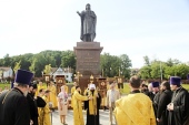 В Смоленске прошли общегородские торжества по случаю дня памяти святого равноапостольного князя Владимира и Дня Крещения Руси
