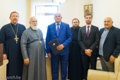 Патриарший экзарх всея Беларуси и Чрезвычайный и Полномочный Посол Армении в Белоруссии обсудили развитие дружеских контактов