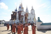 В Тобольской митрополии прошли памятные торжества по случаю 100-летней годовщины прибытия царской семьи к месту ссылки в Тобольск