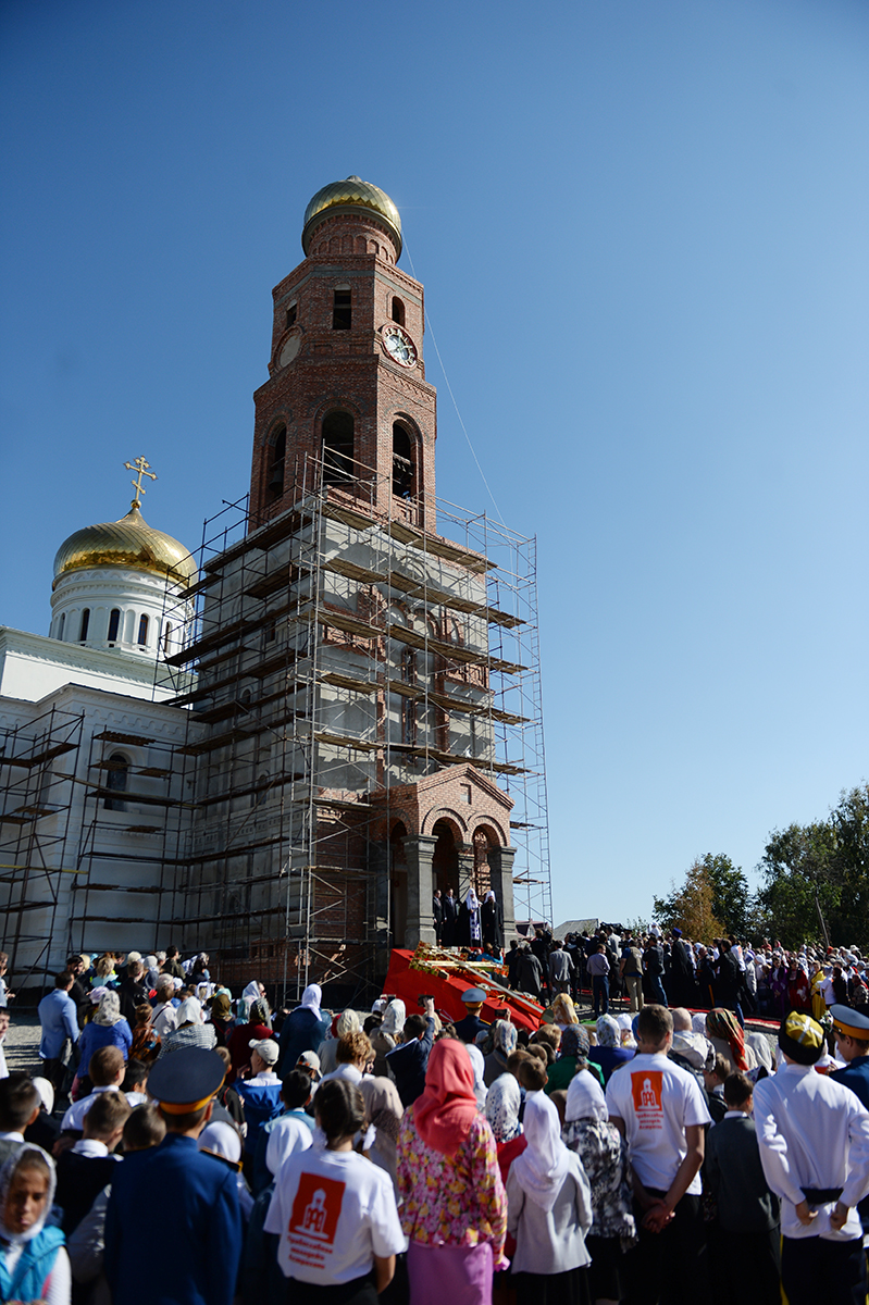 Патриарший визит в Астраханскую митрополию. Посещение Троицкого храма в Астрахани