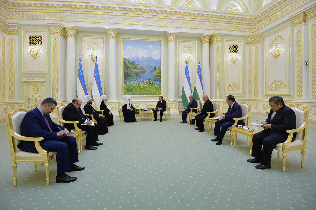 Vizita Patriarhului la Eparhia de Tașkent. Întâlnirea cu Președintele Republicii Uzbekistan Sh.M. Mirziyoyev