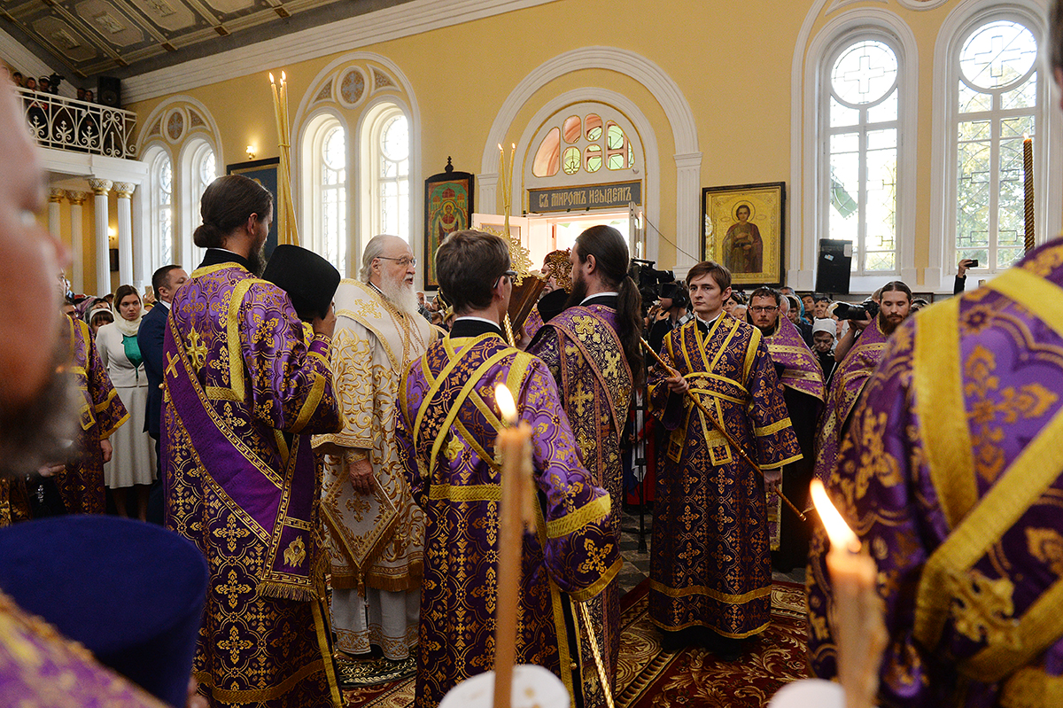 Патриарший визит в Ташкентскую епархию. Всенощное бдение в соборе святителя Алексия Московского в Самарканде