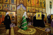 Святейший Патриарх Кирилл совершил вечернее богослужение в соборе святителя Алексия Московского в Самарканде