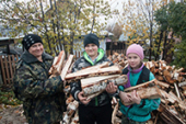 При поддержке Томской епархии нуждающиеся томские семьи обеспечены дровами и углем